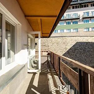 Holidays, Tripp, 1 Dormitorio, 4 Personas, Terraza Sierra Nevada